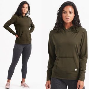 Vuori Halo Performance Sweatshirt Hoodie
